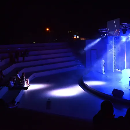 Leonardo Rhodes Kolymbia