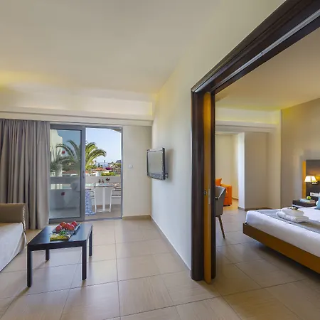 Leonardo Rhodes Колимбия