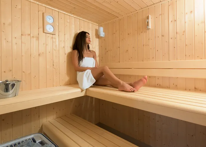 Leonardo Rhodes Kolymbia