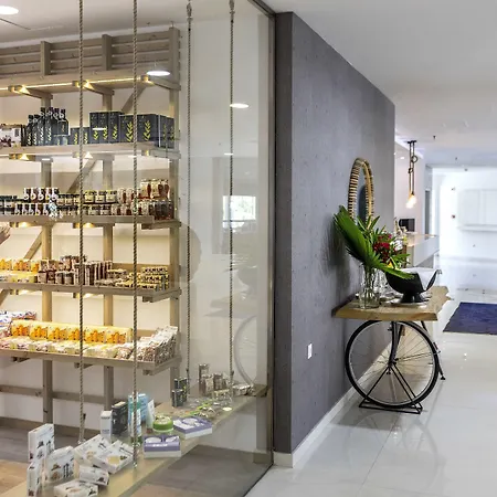 Leonardo Rhodes Szálloda