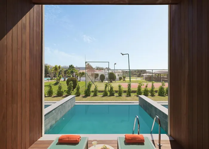 Leonardo Rhodes Κολύμπια